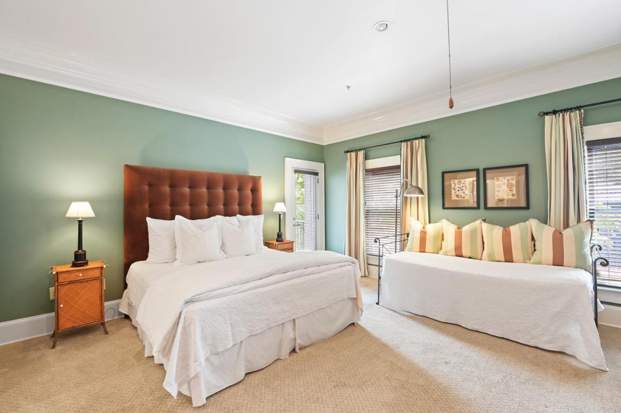 The James Madison Inn Екстер'єр фото