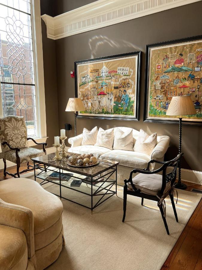 The James Madison Inn Екстер'єр фото